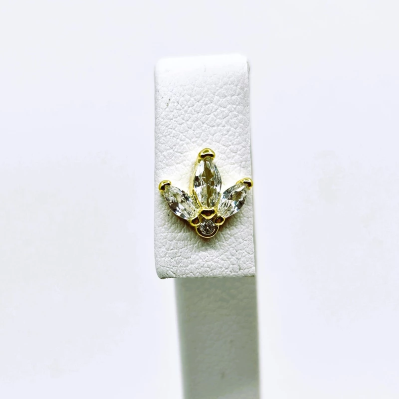 Sidabrinis auskaras su cirkonio akmenimis SSP022