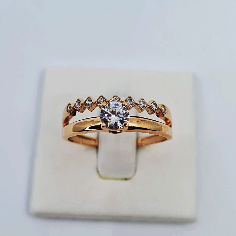 Auksinis žiedas su cirkonio akmenimis Z0067 2