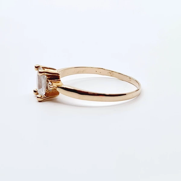 Auksinis žiedas su cirkonio akmenimis Z0142