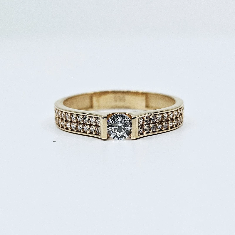 Auksinis žiedas su cirkonio akmenimis Z0284