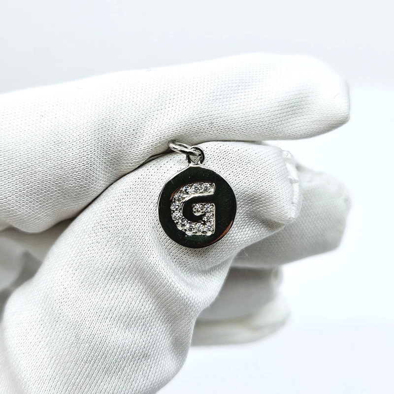 Sidabrinis pakabukas su cirkonio akmenimis 9P111