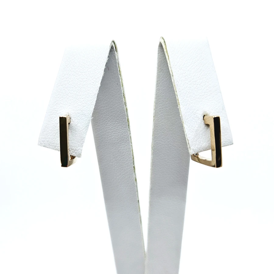 Auksiniai auskarai minimalistinio stiliaus